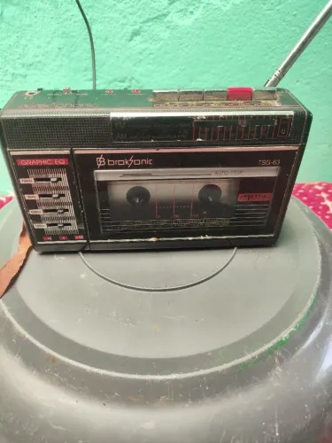 Rádio antigo braksonic