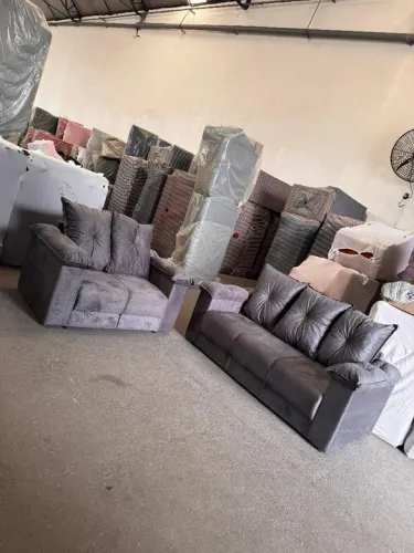 Sofá 3 lugares e sofá 2 lugares - Novo