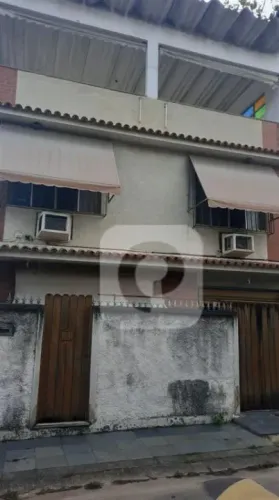 CASA TRIPLEX TAQUARA / JACAREPAGUÁ COM 3 QUARTOS E PISCINA