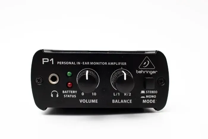 Amplificador para fones - Retorno de palco Behringer Powerplay P1 excelente estado!