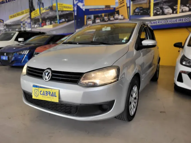 Volkswagen Fox 1.6 MI I Motion Total Flex 8V 5P 2013