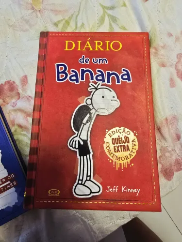 Livro quase novo da linha Diário e um banana banana edição especial "queijo extra"