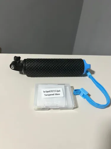 Kit GoPro - Bastão e Películas de Vidro
