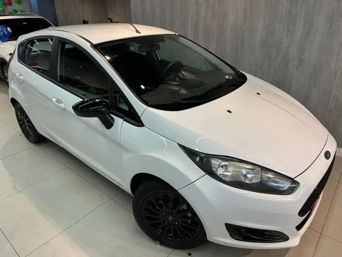 Ford Fiesta 1.0 Rocam SE Plus Hatch 8V Flex 4P Manual 2015