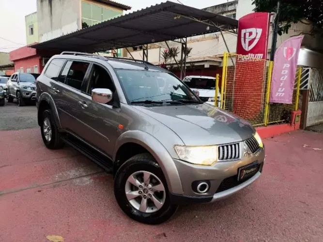 Pajero Dakar 2013 Hpe 3.2 Diesel 4x4 Automática 7 Lugares 2025 Ok