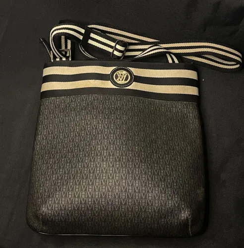 Bolsa victor hugo couro legítimo