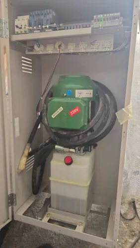 Motor hidráulico para plataforma usado retirada 