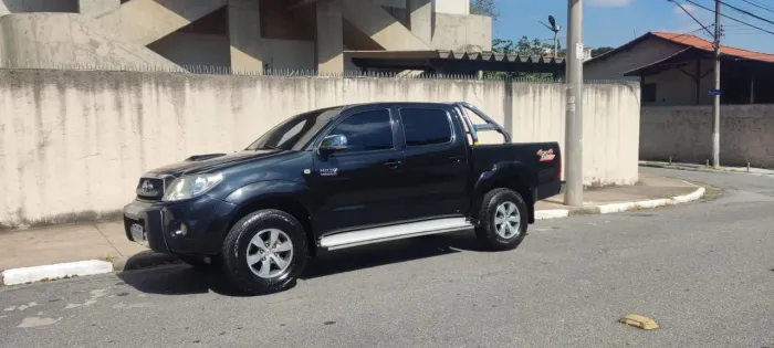 Hilux diesel automática apenas com 193km, cautelar aprovado