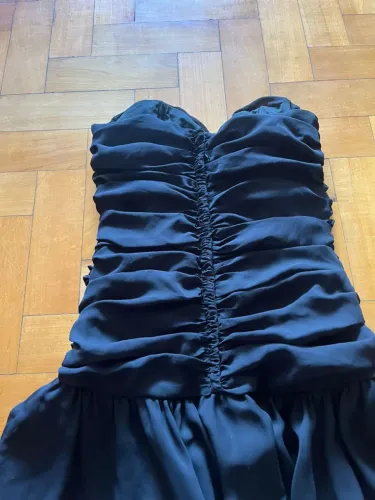 Vestido preto tomara que caia