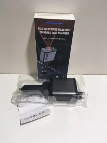 Carregador Retrátil USB/USB-C Saída 3A Veicular com Luz - NOVO