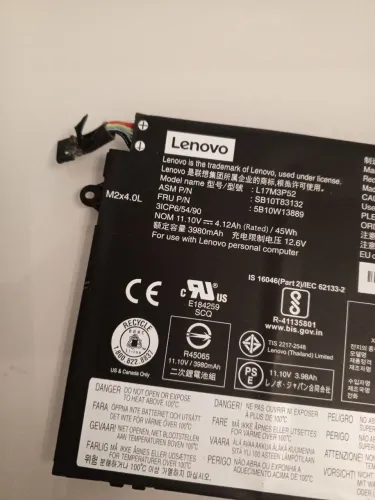 Bateria Lenovo thinkpad Type L17M3P52 11.10V 3980mah usada , funcionando 100%