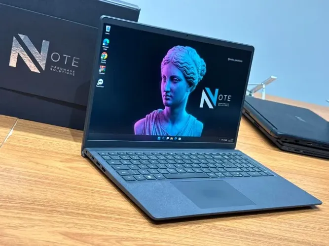 Notebook Dell Inspiron 15 3520 i7 12ª Geração 16GB SSD NVMe 120Hz - Garantia e NF