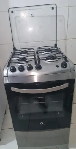 Fogão 4 bocas Electrolux R$ 400