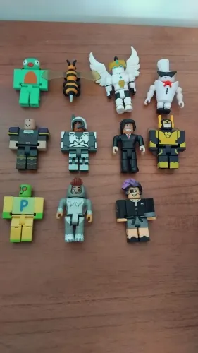 Brinquedos Roblox 