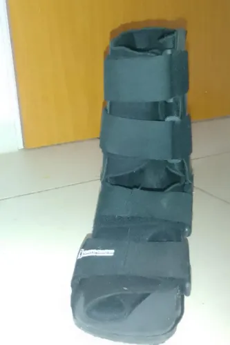 Moletas e bota ortopédica 