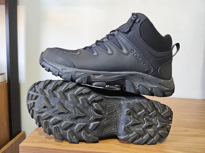 Bota columbia num 42