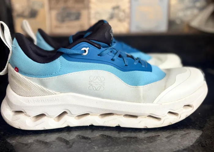 Tênis On x Loewe