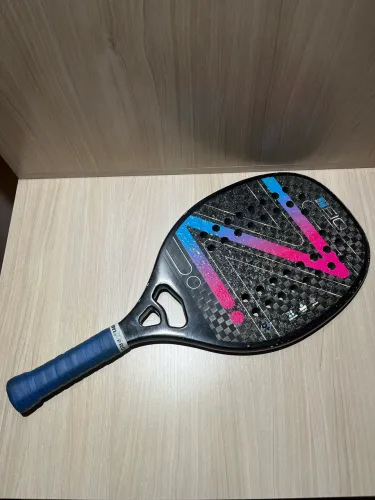 Raquete Beach Tennis Zeiq Magic Carbono 12K - Usada (Com Marcas de Uso)