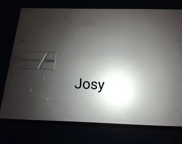 Vende-se notebook ASUS VivoBook