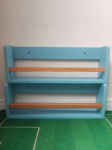 Prateleiras para livros infantis