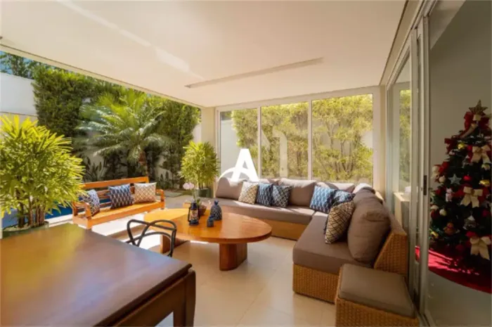 Casa em Condomínio com 342m² à venda no Bosque Karaíba