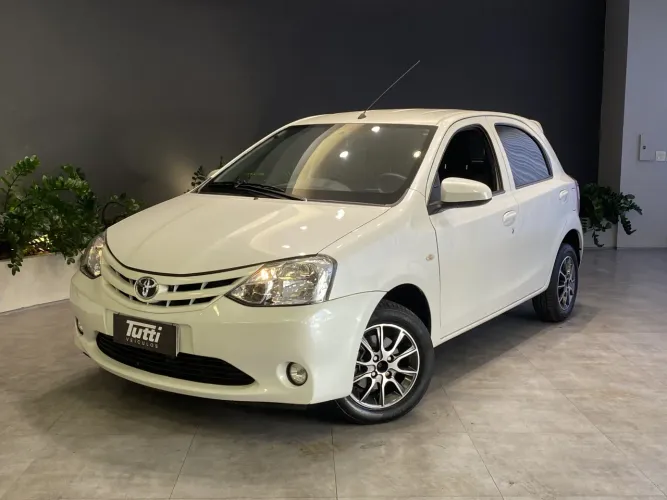 Toyota Etios X 1.3 Flex 16V 5P Mec. 2016
