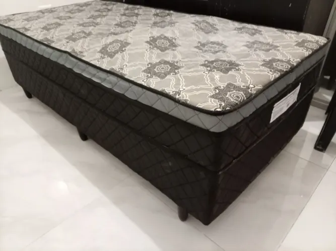 Cama de solteiro a venda