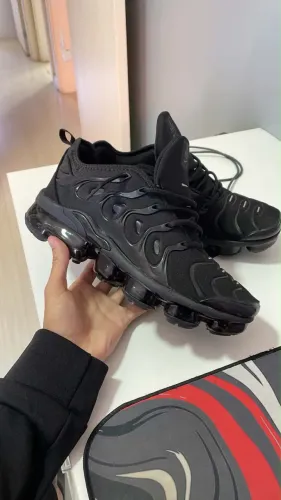 VaporMax Plus
