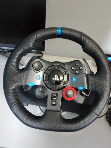 Logitech G29 Driving Force - PS5, PS4, PS3 e PC