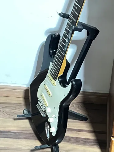 Guitarra Tagima T735 Special Stratocaster