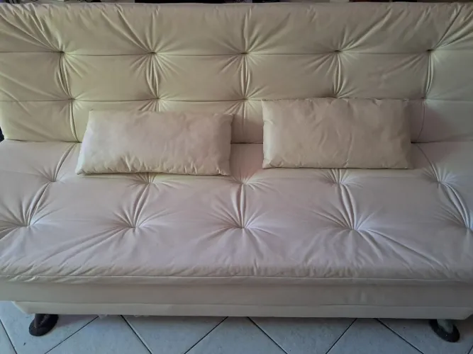 Sofá em couro cama casal