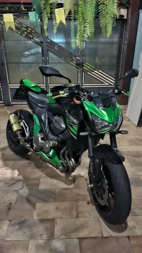 Kawasaki Z800 Baixa km