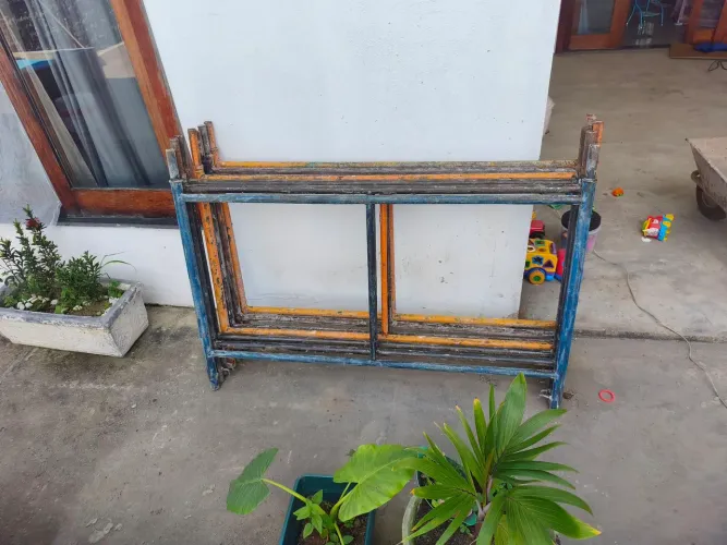 Vendo 10 peças de andaimes 1.5 m padrao