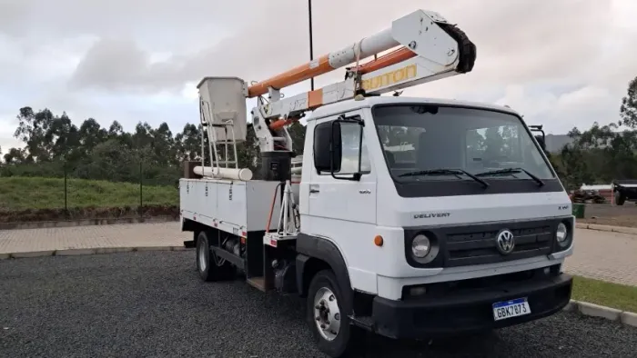 VW 8.160 2015 Cesto Aéreo Guiton 13m Isolado 46kV