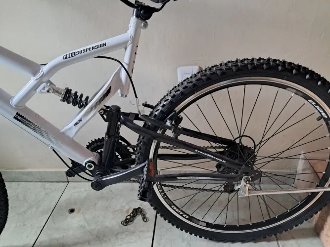 Bicicleta GPS COLLI pro 26