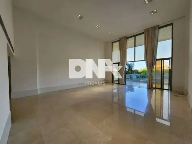 Apartamento - / Residencial / Barra da Tijuca