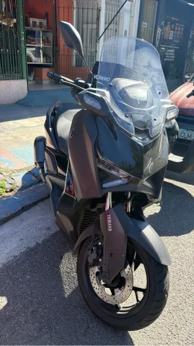X Max 300