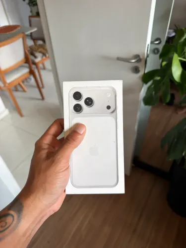 Caixa Original iPhone 17 Pro Max Silver