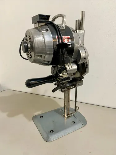 Máquina de corte 8" para tecidos