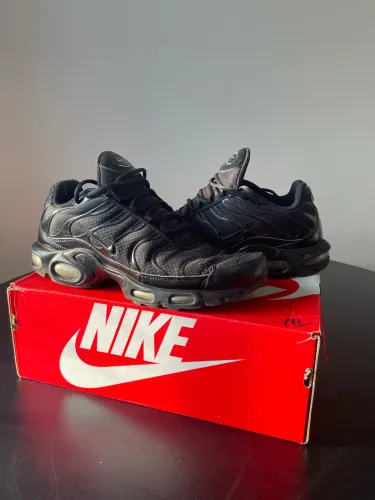 AIRMAX PLUS TN PRETO 