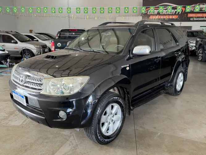 Toyota Hilux SW4 SRV D4-d 4X4 3.0 TDI Dies. AUT 2010