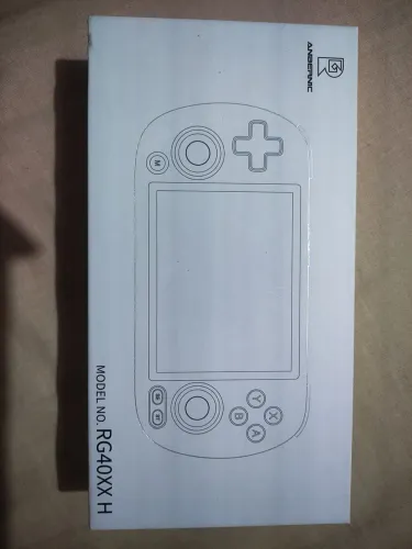 Vendo Console portátil retrô