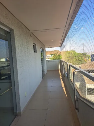 Apto de 2 quartos, sala e cozinha comVarandas grande