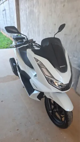 PCX 2023 MUITO NOVA!