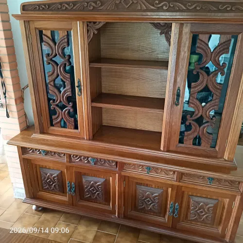 CRISTALEIRA / BUFFET EM MADEIRA MACIÇA