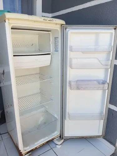 Vendo geladeira