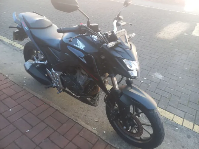 Twitter CB 300F cbs 2024/2024.