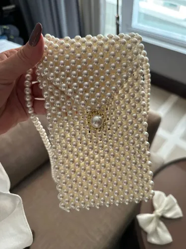 Bolsa feminina de pérolas elegante, cabe celular