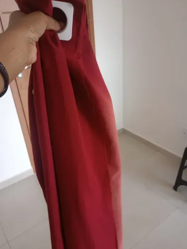 Cortina Vermelha com Varal 