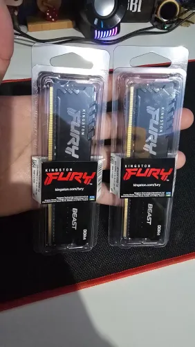 Memória RAM Kingston Fury Beast 32GB DDR4 (2x 16gb) 3200MHz CL16 (Nova/Lacrada)